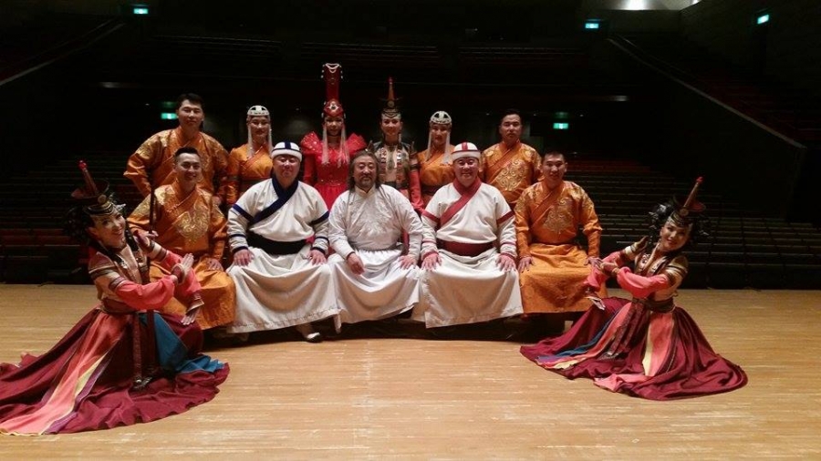 Японы 18 хотод үндэсний урлагийн ид шидийг гайхуулав